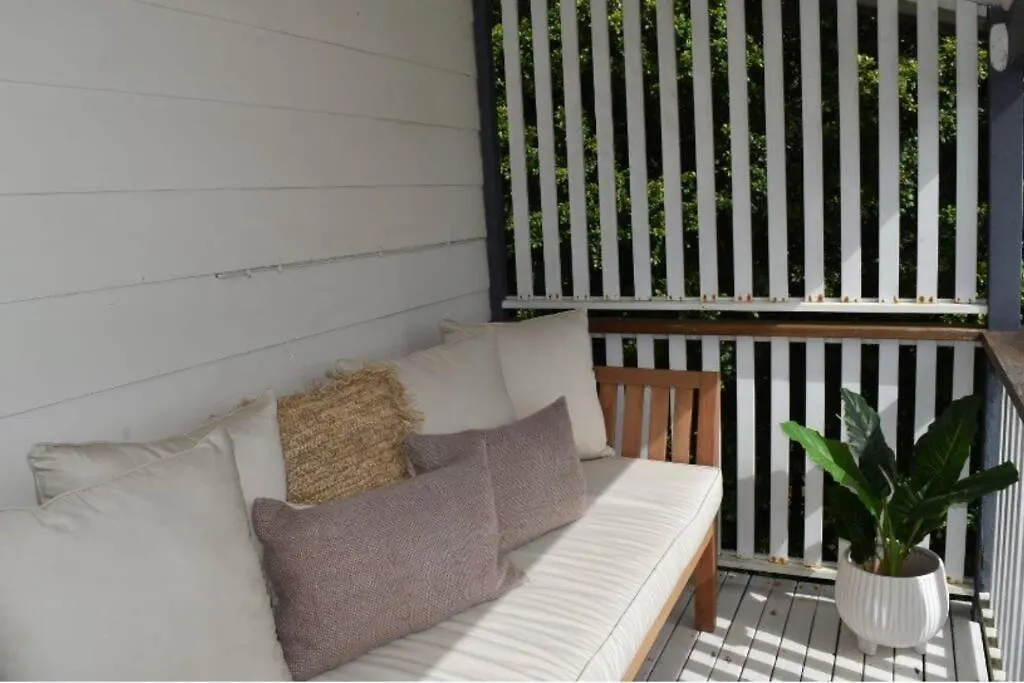 Million$ Tropical Sunset Retreat…. Villa Byron Bay 0*,  Australia